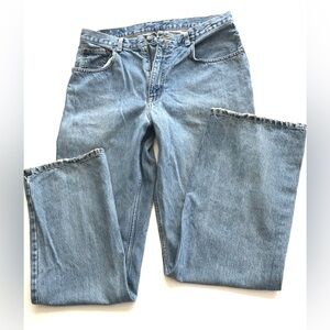 Arizona blue jeans Men’s 33x34 loose fit Preowned